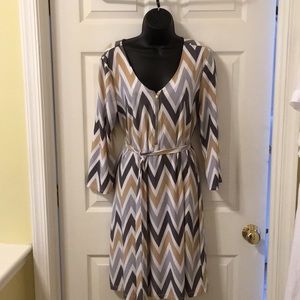 Dress with multi-colored chevron stripes 👗